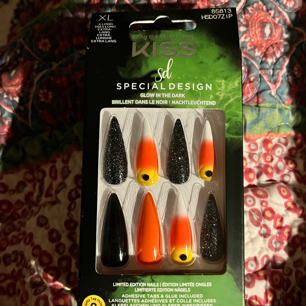 Kiss Halloween Stiletto Nails